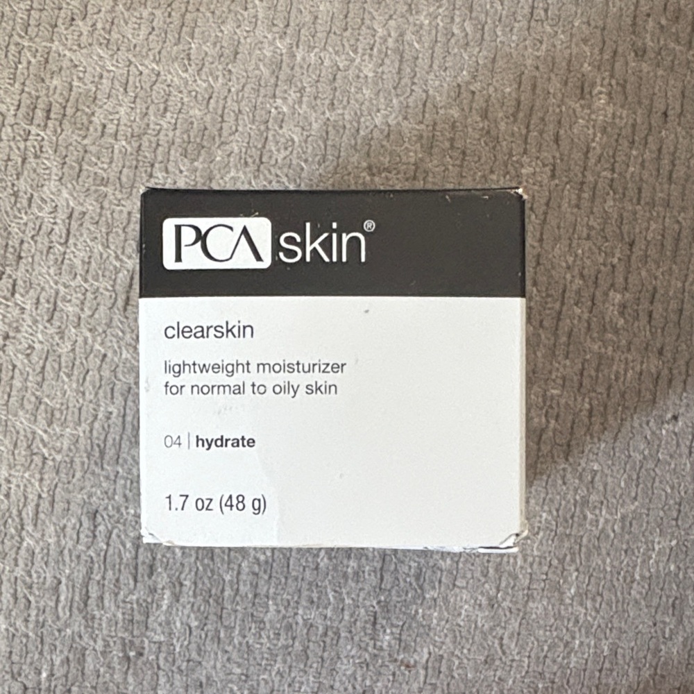 PCA Skin Clearskin Lightweight Moisturizer - Black and White